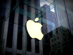Apple Amazon UK Lawsuit Revived Over Sales Practices