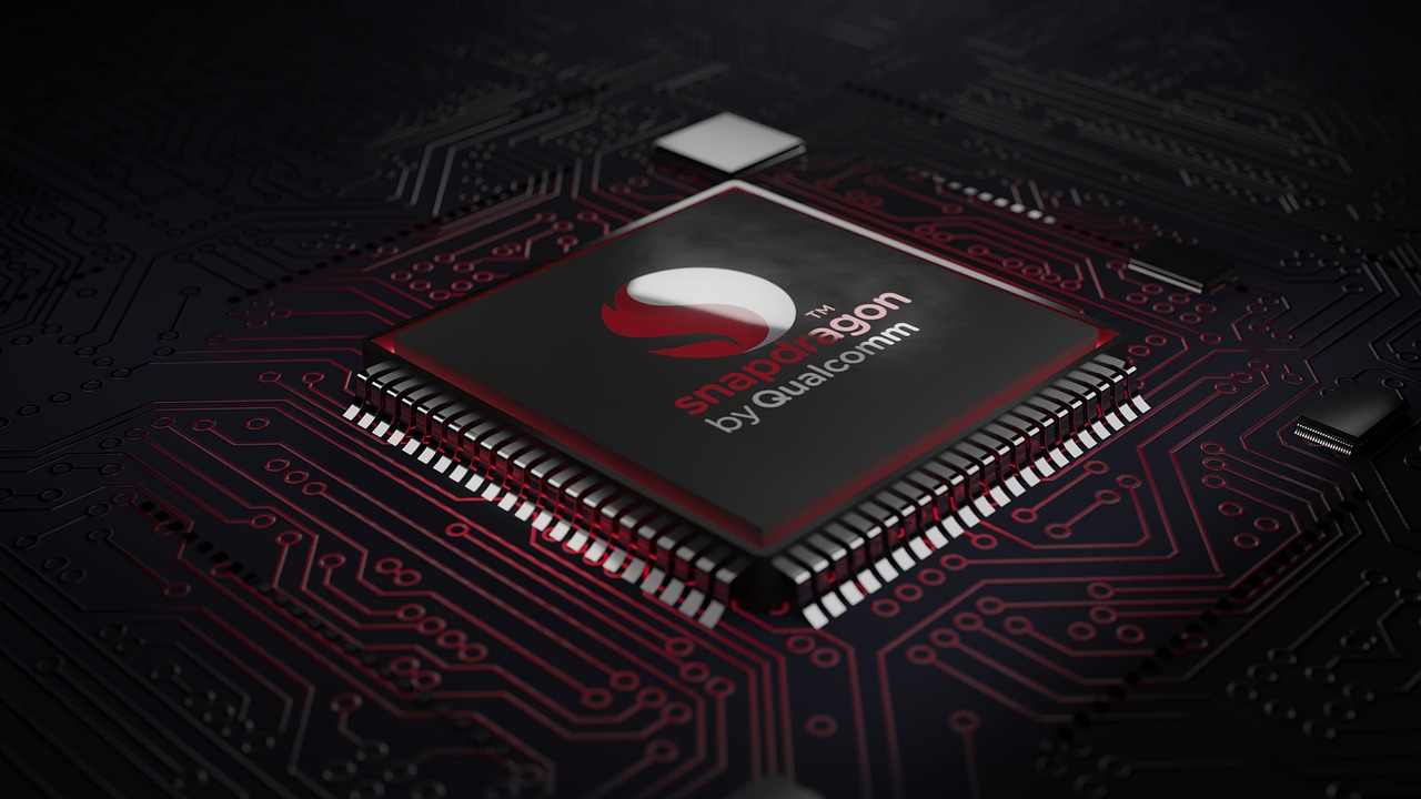 Qualcomm executive discussing Samsung 2nm process at Snapdragon Summit