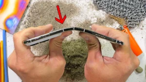 iPhone Duo Durability Test: Screen Fails Rigorous Bend