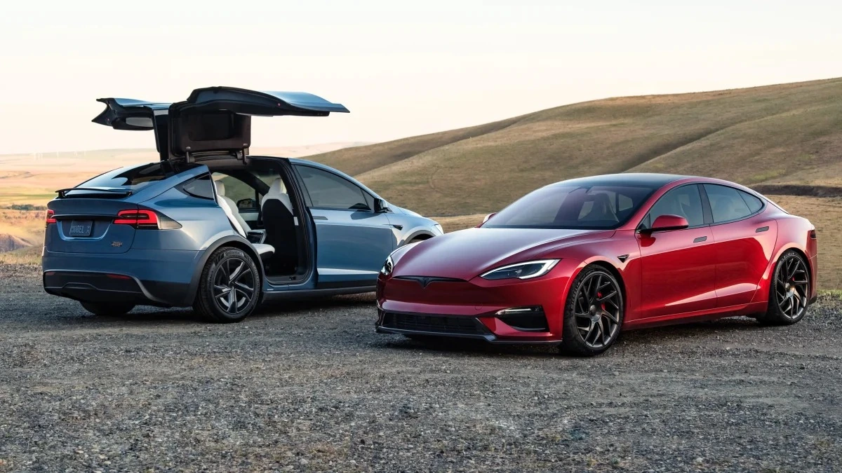 Tesla FSD v14 Lite update on legacy HW3 Model S and Model X vehicles with Intel processors